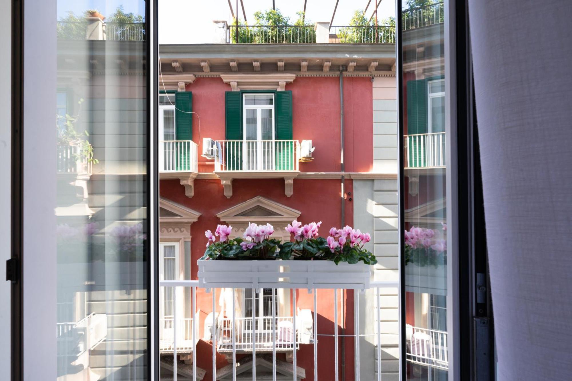 Insogno Suites Naples Exterior photo